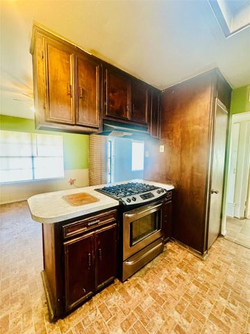 2567 Wood Valley Drive, Dallas, TX 75211