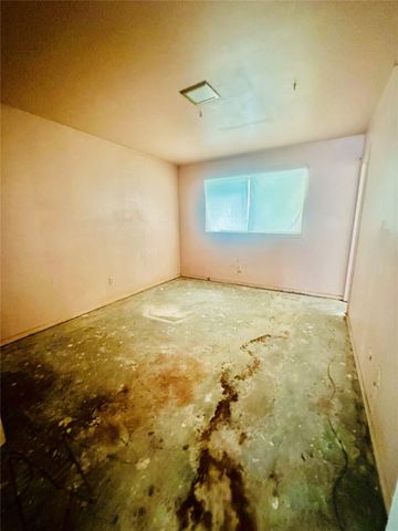 2567 Wood Valley Drive, Dallas, TX 75211