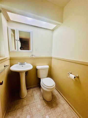 2567 Wood Valley Drive, Dallas, TX 75211