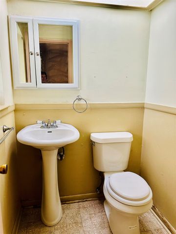 2567 Wood Valley Drive, Dallas, TX 75211