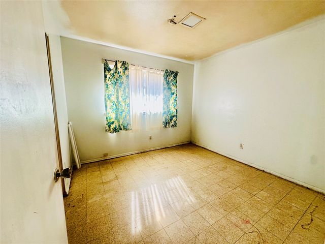 2567 Wood Valley Drive, Dallas, TX 75211