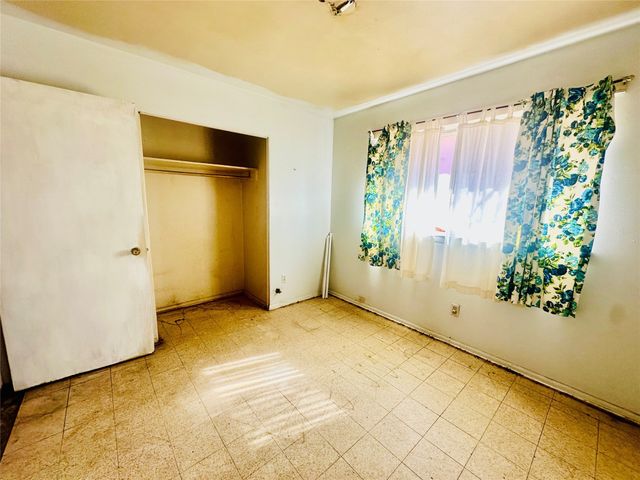 2567 Wood Valley Drive, Dallas, TX 75211