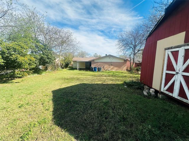 2567 Wood Valley Drive, Dallas, TX 75211