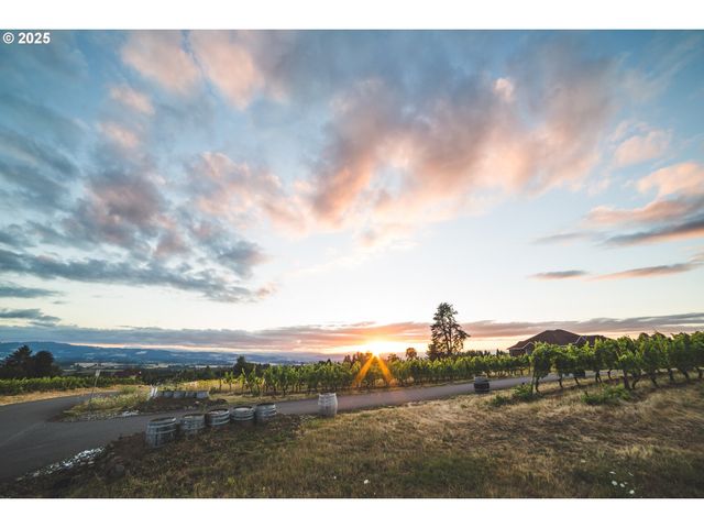 16833 Sw LORIKEET Ln, Beaverton, OR 97007