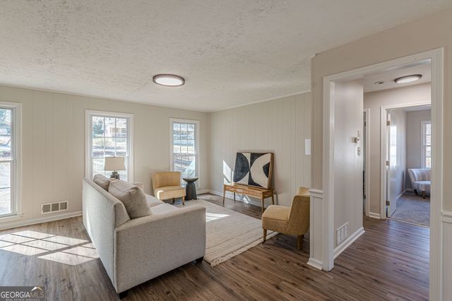 9178 Lakeview Drive, Covington, GA 30014