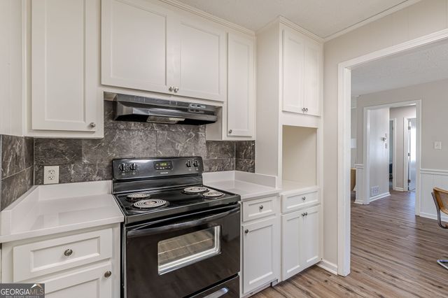 9178 Lakeview Drive, Covington, GA 30014