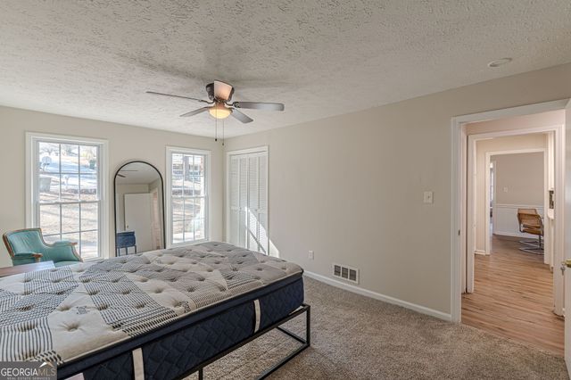 9178 Lakeview Drive, Covington, GA 30014