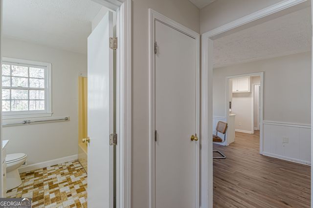 9178 Lakeview Drive, Covington, GA 30014