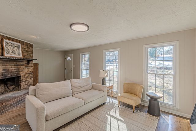 9178 Lakeview Drive, Covington, GA 30014