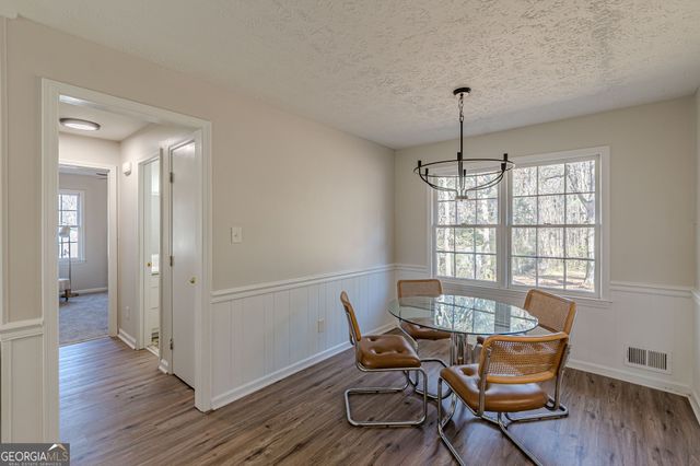 9178 Lakeview Drive, Covington, GA 30014