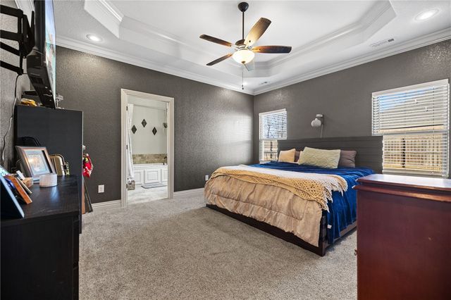 510 Grandview Drive, Prairie Grove, AR 72753