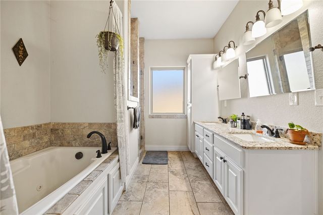 510 Grandview Drive, Prairie Grove, AR 72753