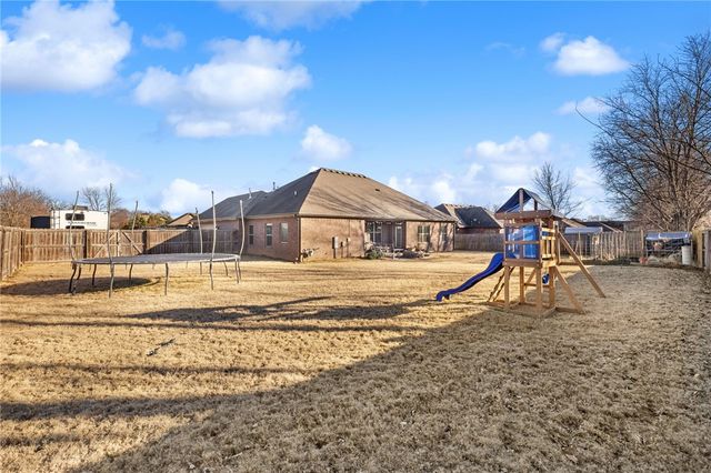 510 Grandview Drive, Prairie Grove, AR 72753