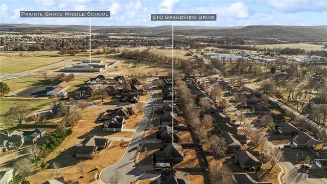 510 Grandview Drive, Prairie Grove, AR 72753