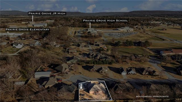 510 Grandview Drive, Prairie Grove, AR 72753