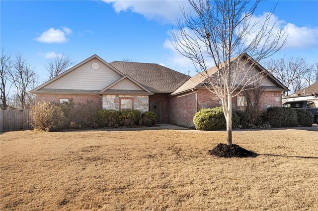 510 Grandview Drive, Prairie Grove, AR 72753