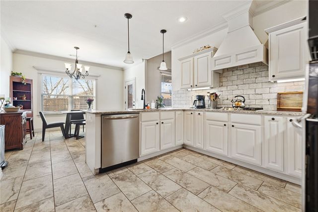 510 Grandview Drive, Prairie Grove, AR 72753