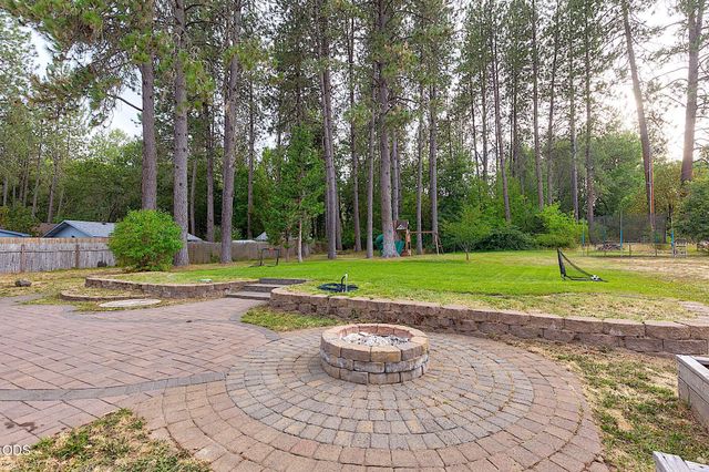 388 Genverna Glen, Grants Pass, OR 97527