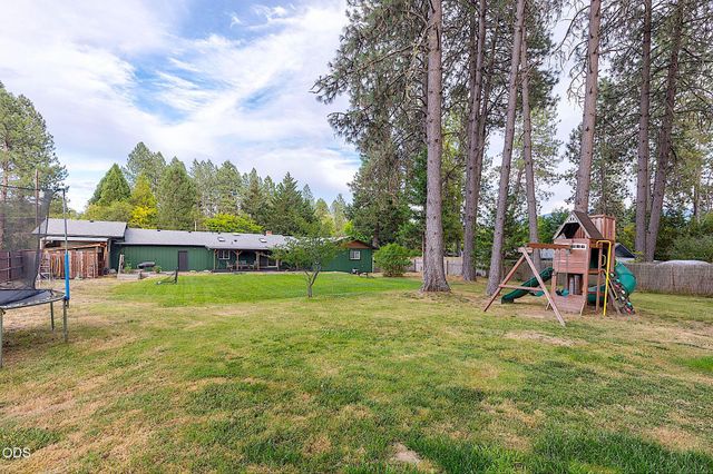 388 Genverna Glen, Grants Pass, OR 97527