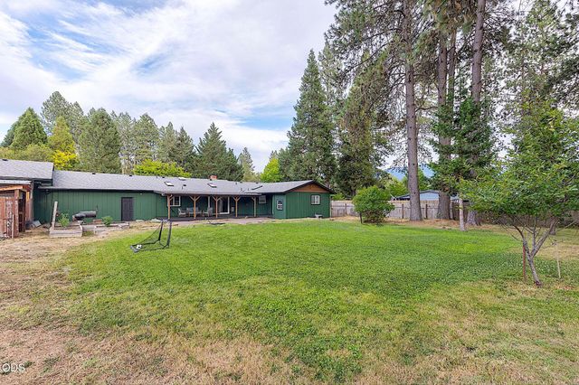 388 Genverna Glen, Grants Pass, OR 97527