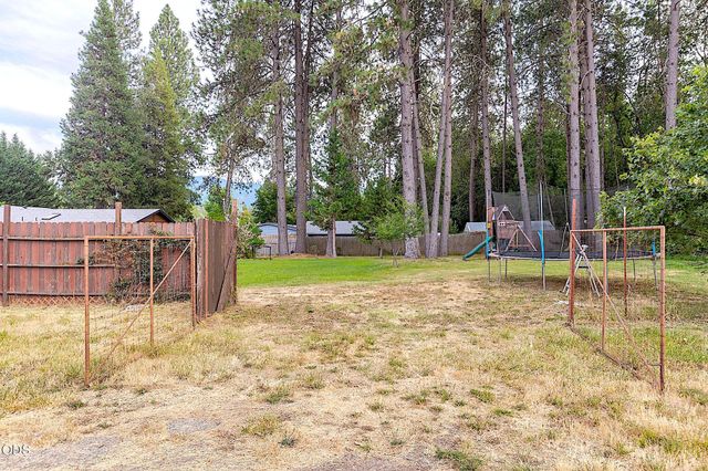 388 Genverna Glen, Grants Pass, OR 97527