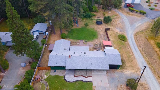 388 Genverna Glen, Grants Pass, OR 97527