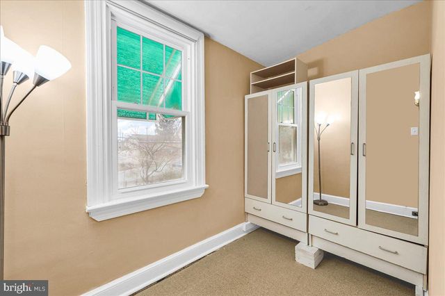 215 8TH ST, Brookhaven, PA 19015