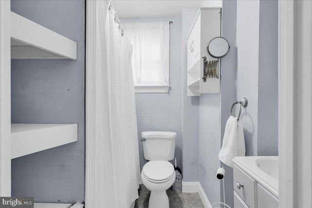 215 8TH ST, Brookhaven, PA 19015