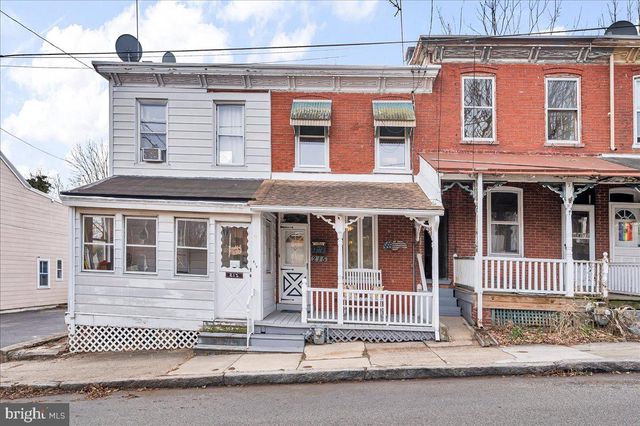 215 8TH ST, Brookhaven, PA 19015