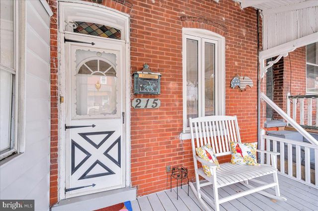 215 8TH ST, Brookhaven, PA 19015