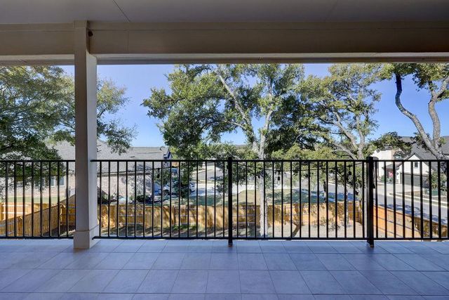 351 Pigeon River RD, Kyle, TX 78640