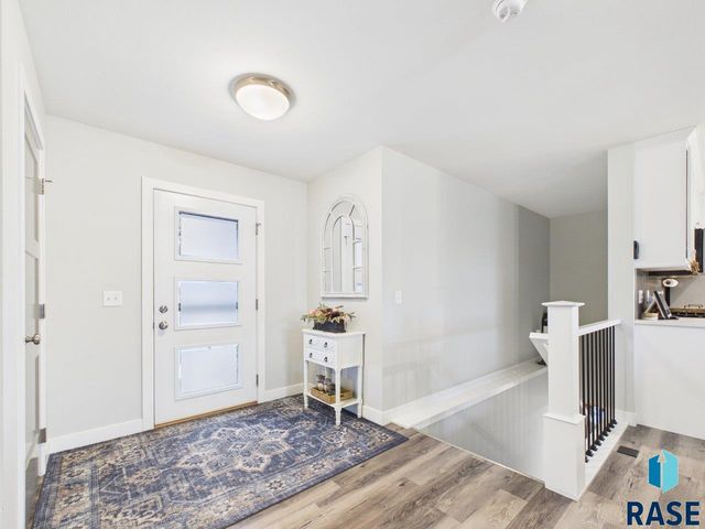 1008 S Tracy Dr Drive, Brandon, SD 57005