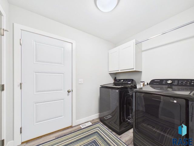 1008 S Tracy Dr Drive, Brandon, SD 57005