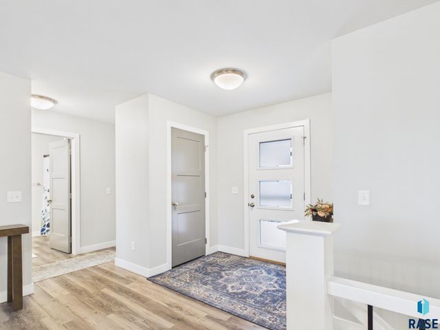 1008 S Tracy Dr Drive, Brandon, SD 57005