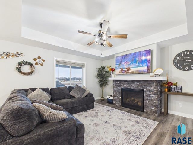 1008 S Tracy Dr Drive, Brandon, SD 57005