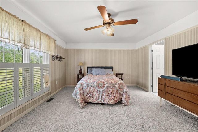 425 Rolling Meadow Drive, Valparaiso, IN 46385