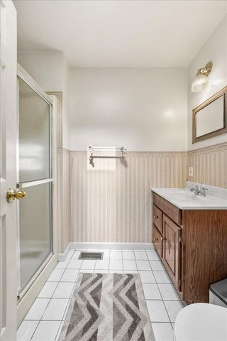 425 Rolling Meadow Drive, Valparaiso, IN 46385