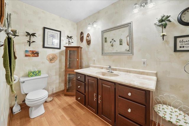 425 Rolling Meadow Drive, Valparaiso, IN 46385