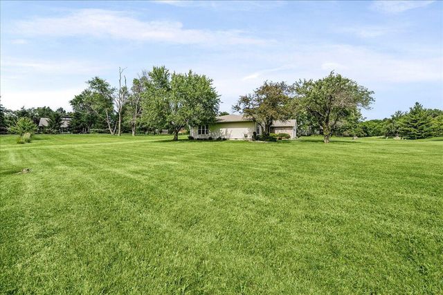 425 Rolling Meadow Drive, Valparaiso, IN 46385