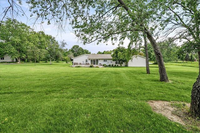 425 Rolling Meadow Drive, Valparaiso, IN 46385