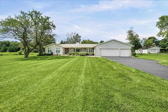 425 Rolling Meadow Drive, Valparaiso, IN 46385