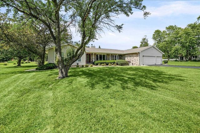 425 Rolling Meadow Drive, Valparaiso, IN 46385