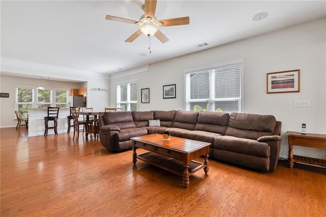 329 SANDY SPRINGS Drive, Griffin, GA 30223