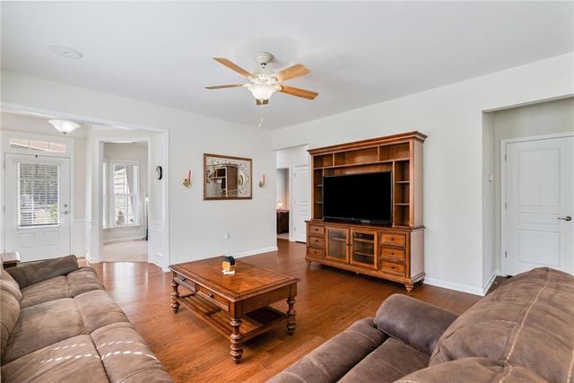 329 SANDY SPRINGS Drive, Griffin, GA 30223