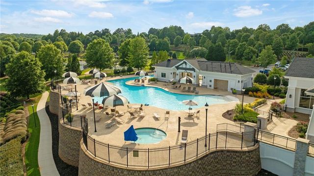 329 SANDY SPRINGS Drive, Griffin, GA 30223