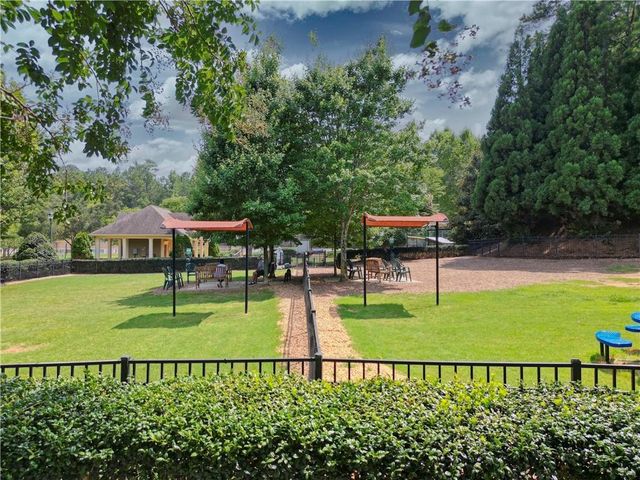 329 SANDY SPRINGS Drive, Griffin, GA 30223