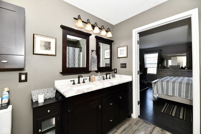 3418 Roundlake Lane, Whitestown, IN 46075