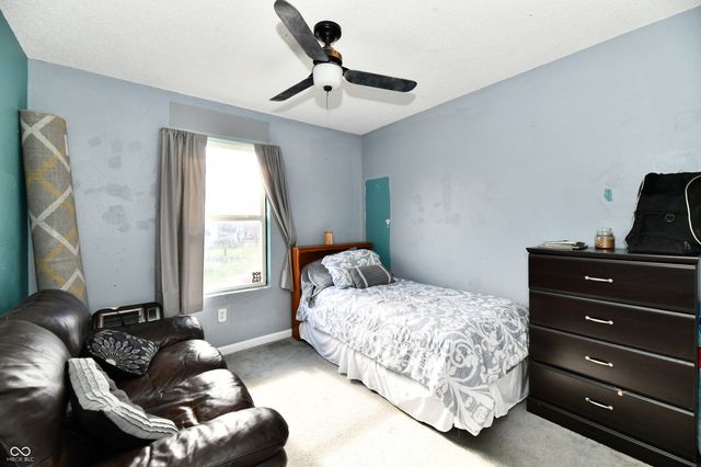 3418 Roundlake Lane, Whitestown, IN 46075