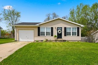 1716 S West Point Drive, Warsaw, IN 46580