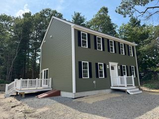 3 Cranberry Rd, Carver, MA 02330